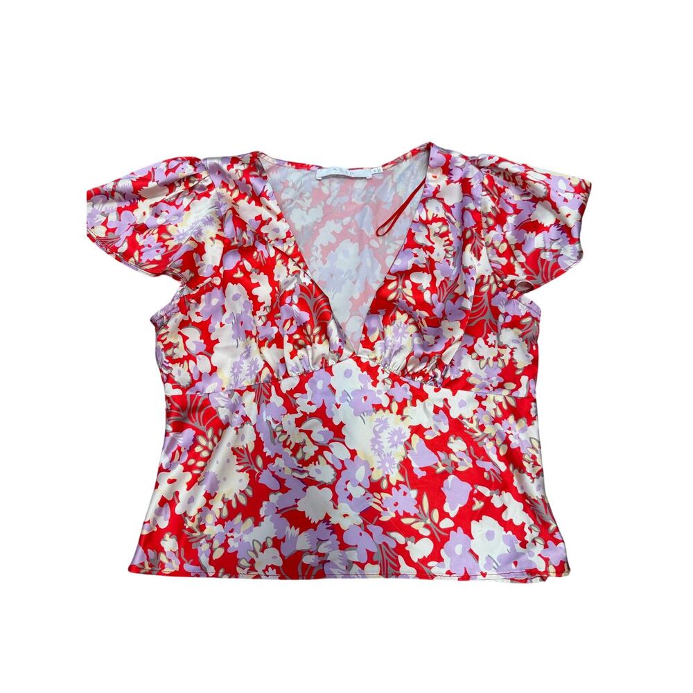 ASTR The Label Red Floral Satin V-Neck Flutter Sleeve Blouse - Size M